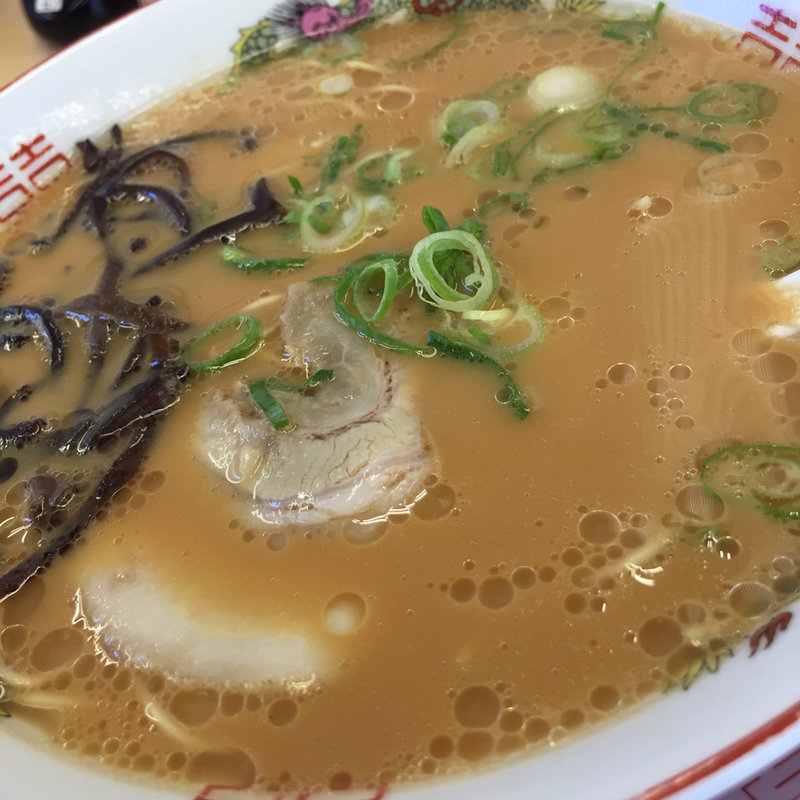 醤油とんこつラーメン(博多金龍 山大通店 )