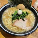 味玉BIG(横浜豚骨醤油ラーメンBIG)
