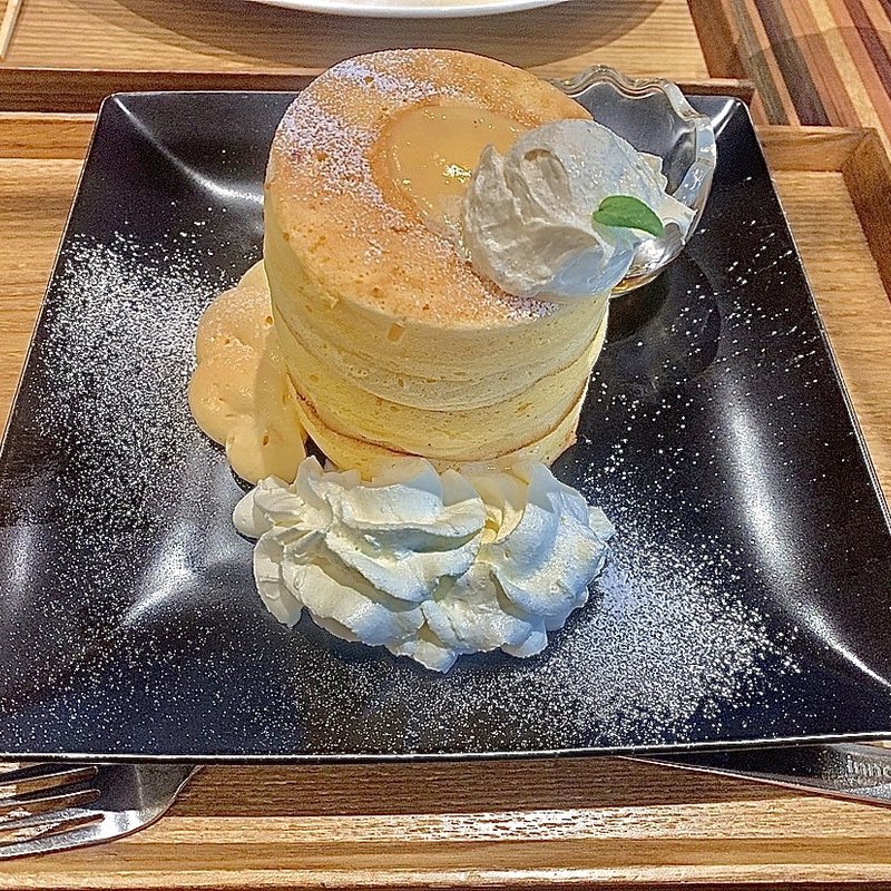 日の出たまごのプレミアムパンケーキ(たまご専門店TAMAGOYA)