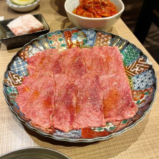 極上薄切りタン(焼肉 六甲園)