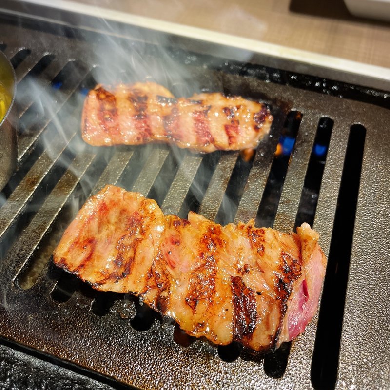 インサイド(焼肉 六甲園)