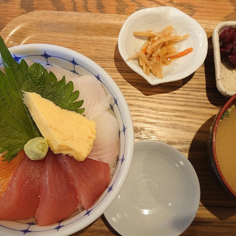 海鮮三色丼(北海王)