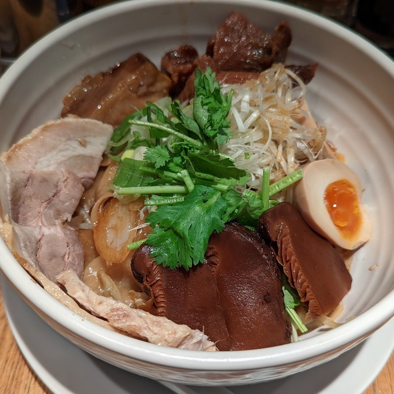 特製ばん麺(黒椿屋 赤坂店)