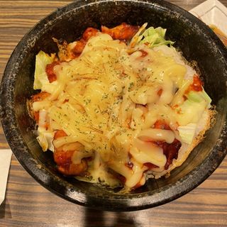チーズタッカルビ丼(韓国家庭料理ジャンモ津田沼パルコ店)