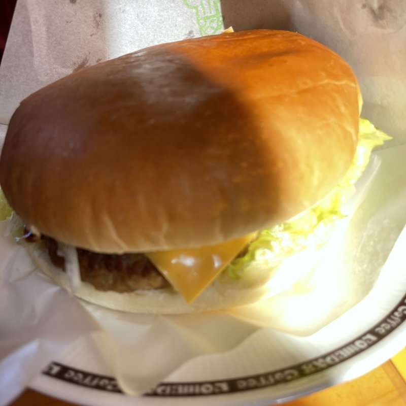 自慢のドミグラスバーガー(コメダ珈琲店 津田沼店)