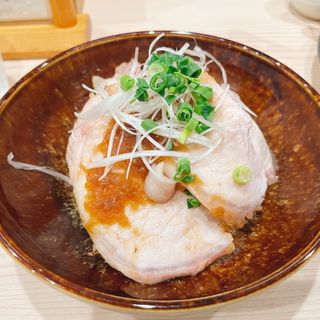 さくらローストポーク丼(ラーメン専科 竹末食堂)