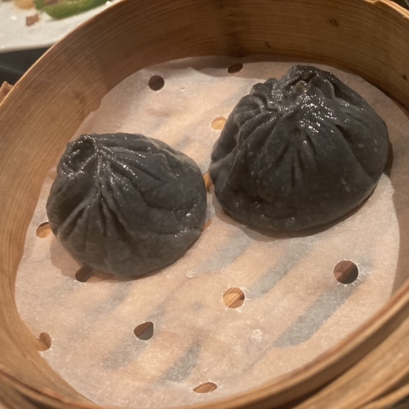 トリュフ小籠包(雪梅花 （シュエメイホワ）)