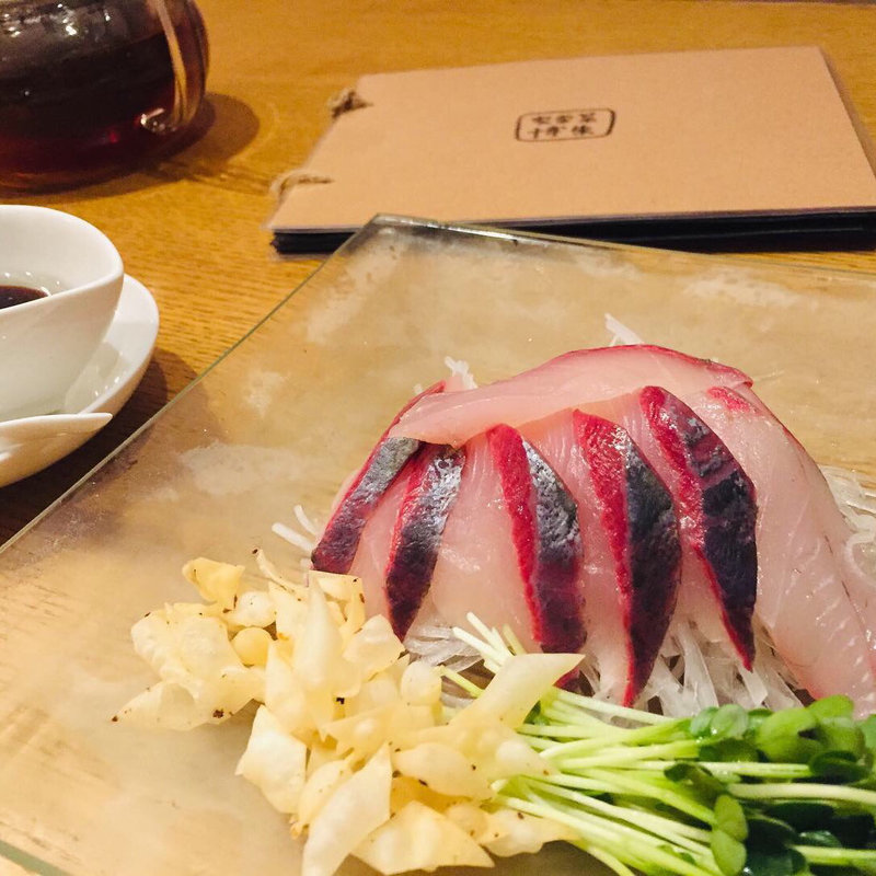 カンパチの中華風カルパッチョ(家常菜 博朱)