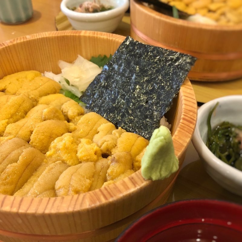 キラキラウニ丼(かいせんどころ 梁)
