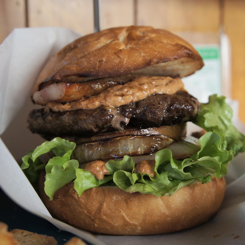 ベーコンチーズバーガー(Suns Burger)