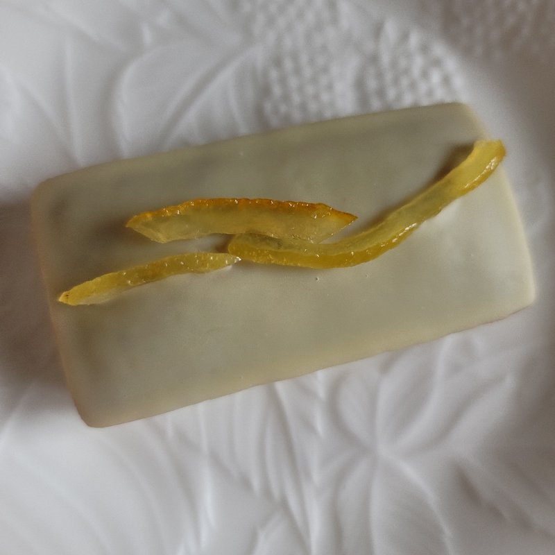 爽やかバジルレモンフィナンシェ
レモンピール＆レモンチョコレート(GODIVA)