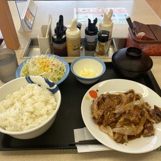 厚切り豚生姜焼き定食(松屋 足立保塚店 )
