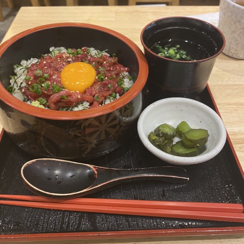 桜ユッケ丼(浅草橋 鮨 うらおにかい)