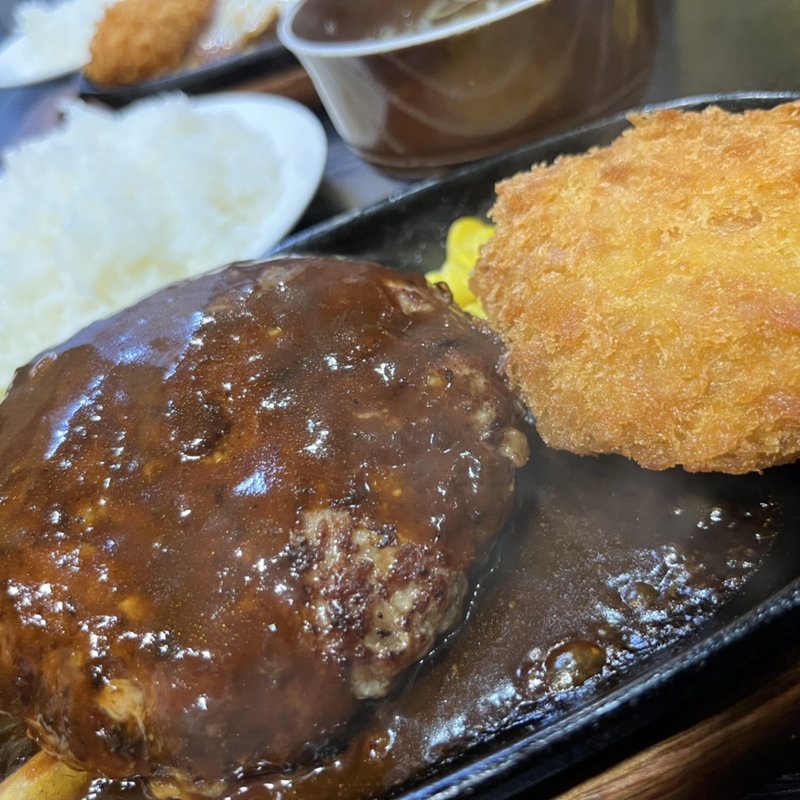 チーズ包みメンチカツとハンバーグ（200g）(三浦のハンバーグ （ミウラノハンバーグ）)