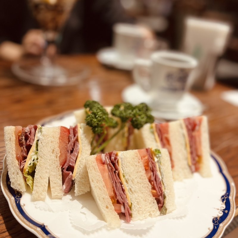 ビーフパストラミサンド(神戸にしむら珈琲店 中山手本店 （コウベニシムラコーヒーテン）)