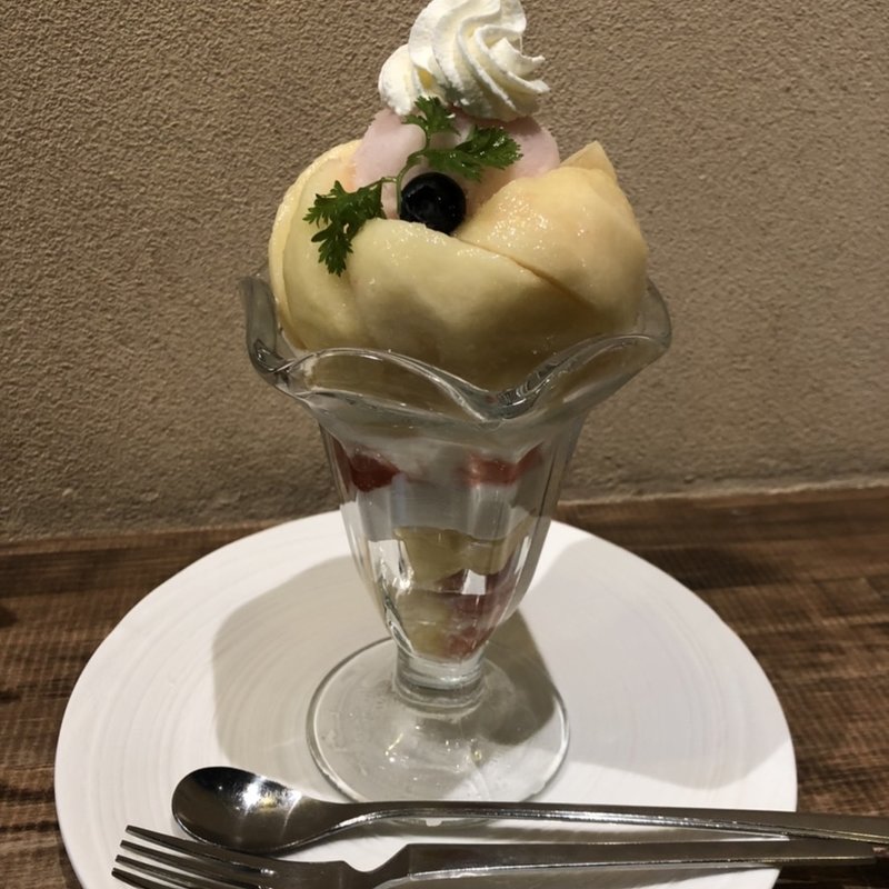 ももパフェ(くらしき桃子 倉敷本店 )