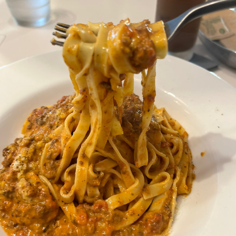 ミートクリームパスタ(MID ミッドダイニング)