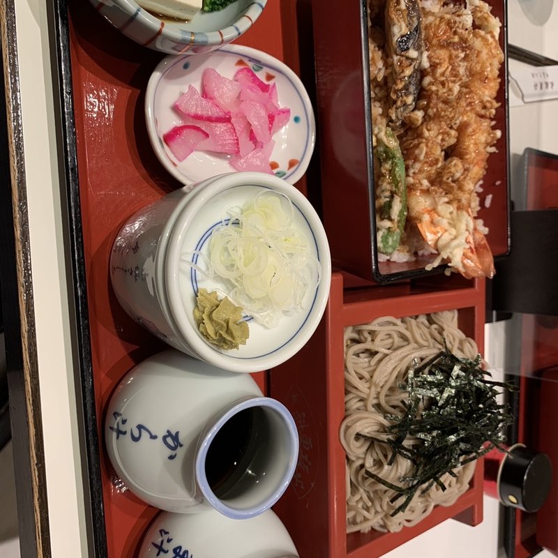 (永坂更科布屋太兵衛 新横浜店)