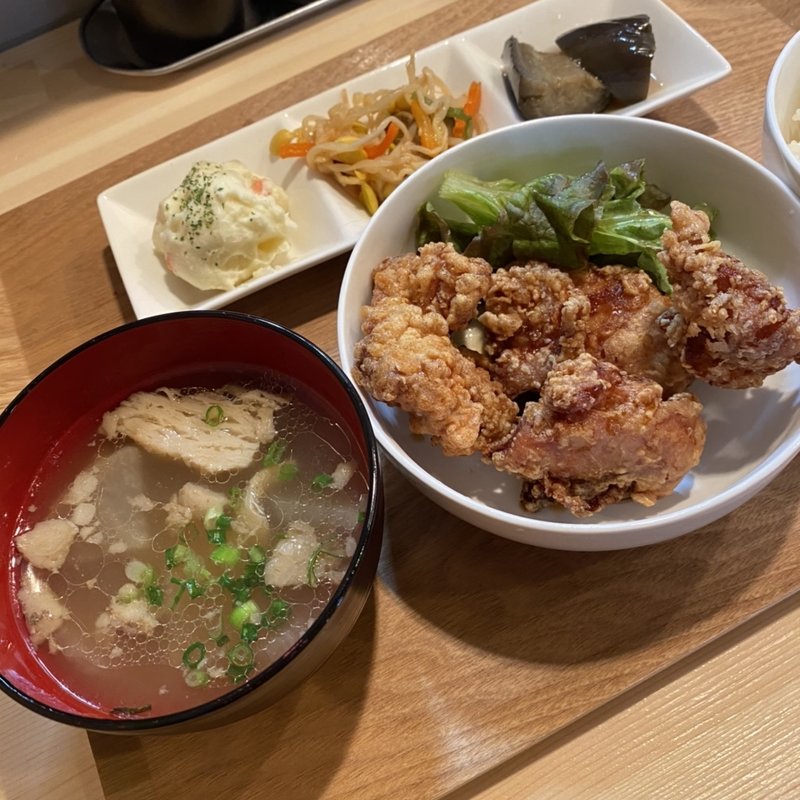 唐揚げ甘酢定食(ふゆゆ食堂)