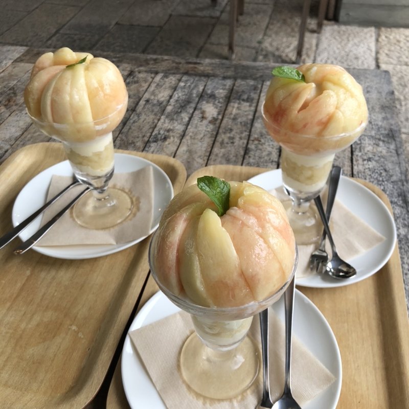 桃パフェ(ハナテラス)