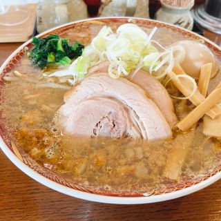 背脂醤油味玉ラーメン(自家製手もみ麺 ラーメン赤松)