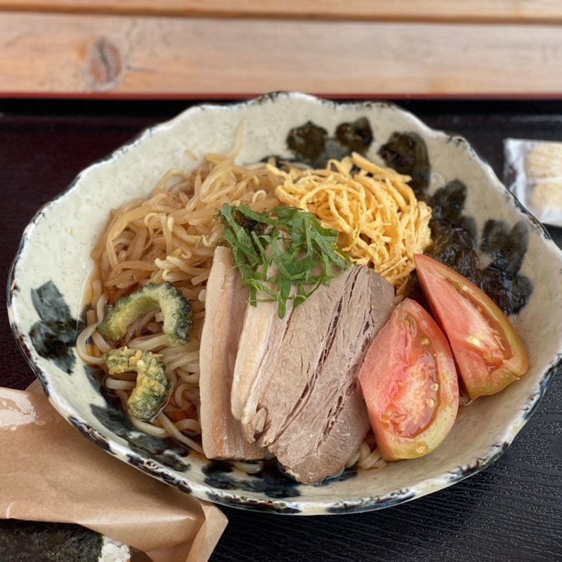 夏季限定 冷やし沖縄そば(レストランくいな)
