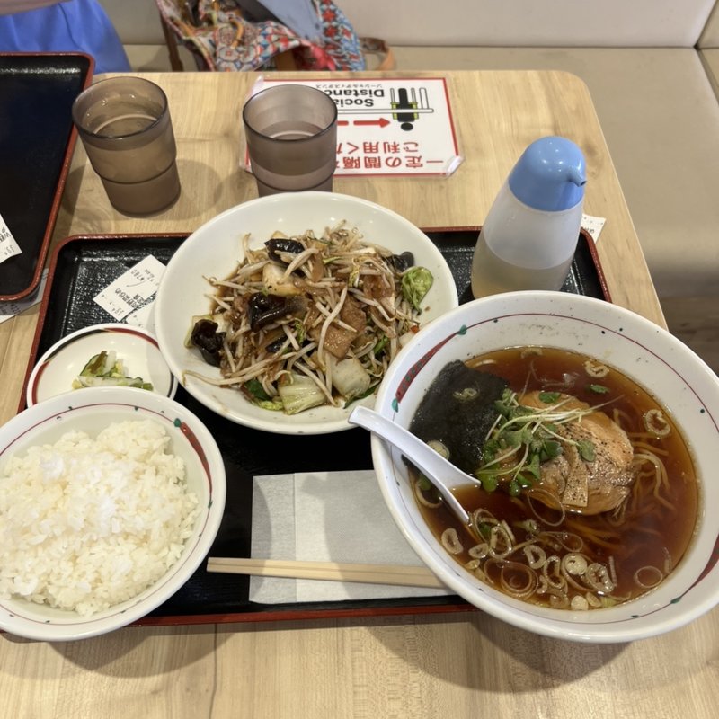 肉野菜炒め定食、半ラーメン(福よし・お多福・かめ福 草加店)