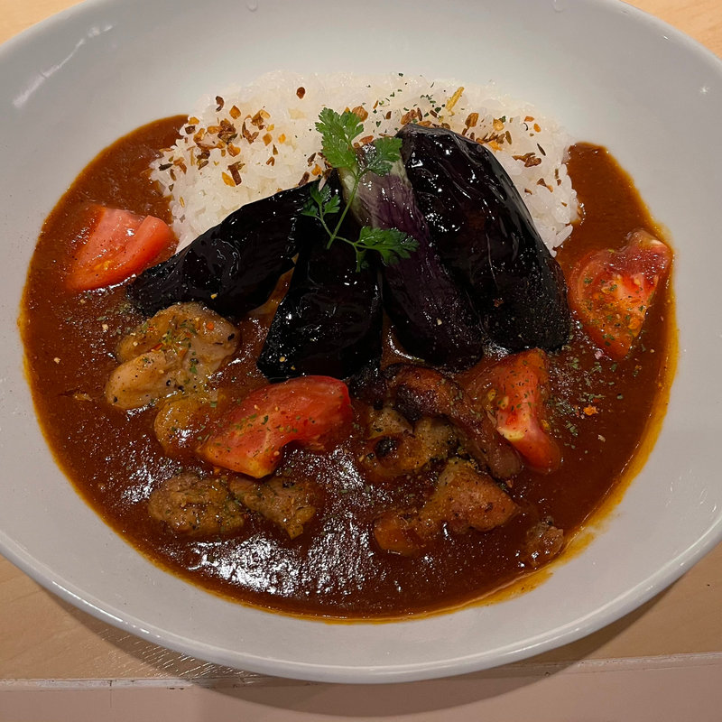 チキンと野菜のスパイスカレー(YEBISU BAR 名駅店)