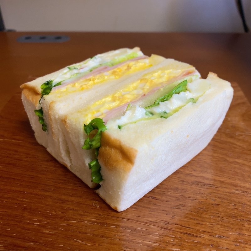 よくばりミックスサンド(高級食パン専門店 モチのロン)