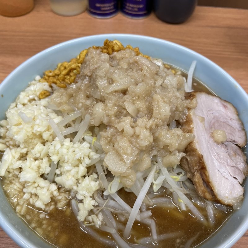 ラーメン並　ﾆﾝﾆｸﾁｮｲﾏｼ+ｱﾌﾞﾗ(ラーメン やまや本店)