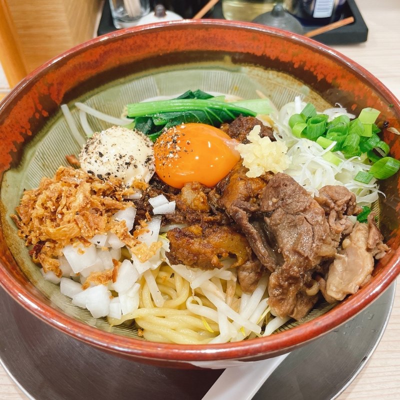 夏の牛と豚（限定まぜそば）(ラーメン専科 竹末食堂)