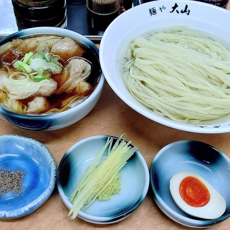 昆布水つけ麺 ワンタントッピング(青竹手打ちラーメン麺や大山)
