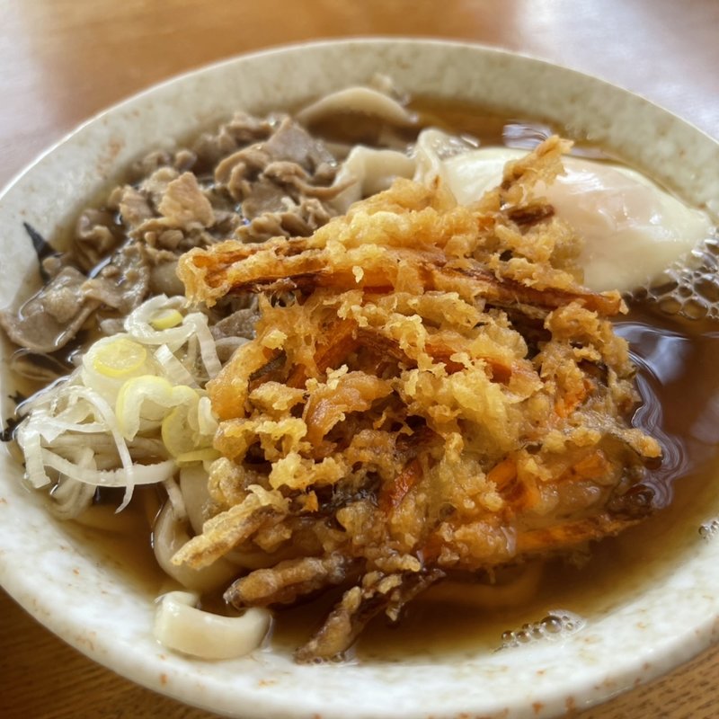 肉玉天うどん(門々利うどん  （かがりうどん）)