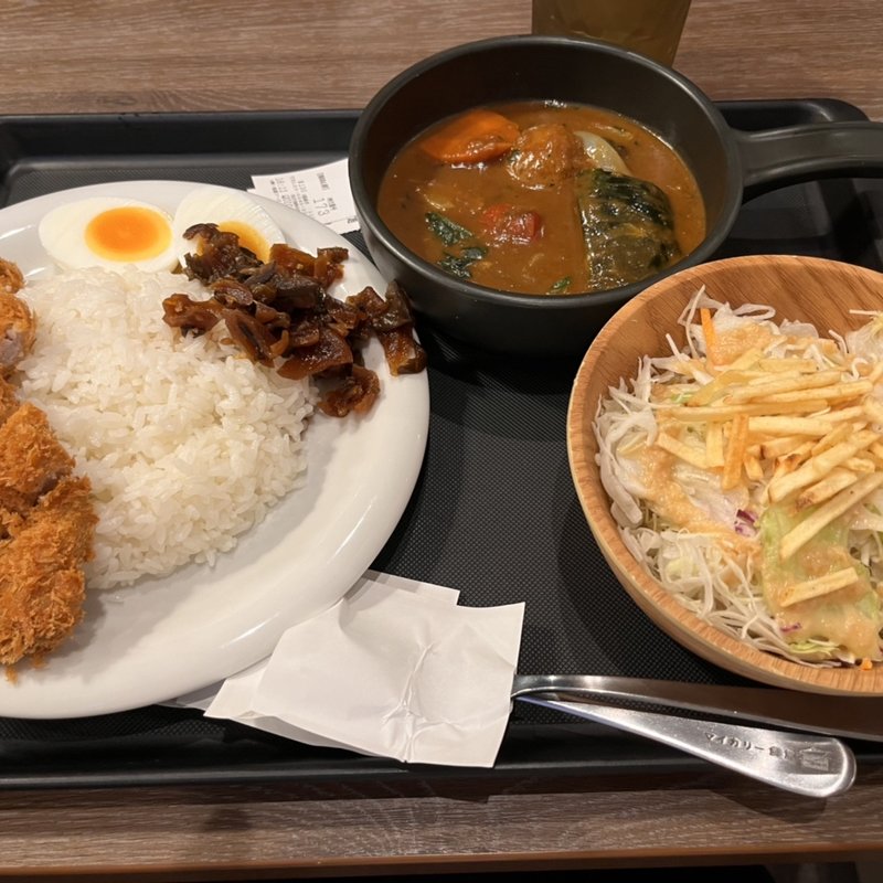 彩り野菜のロースカツカレー(マイカリー食堂 赤坂店)