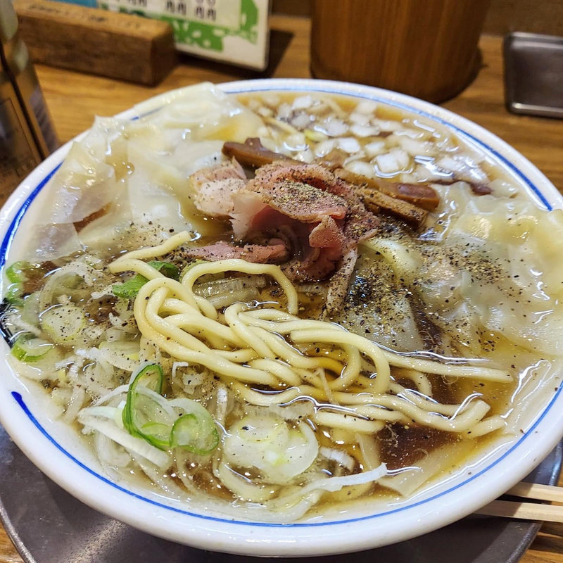 わんたんダブル(中華そば ひらこ屋 きぼし （㐂ぼし）)