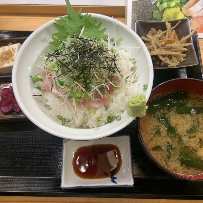 ネギトロ丼(キンミヤ蛇口と海鮮居酒屋 とらや 高田馬場店)