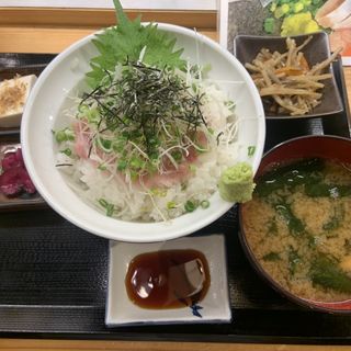 ネギトロ丼(キンミヤ蛇口と海鮮居酒屋 とらや 高田馬場店)