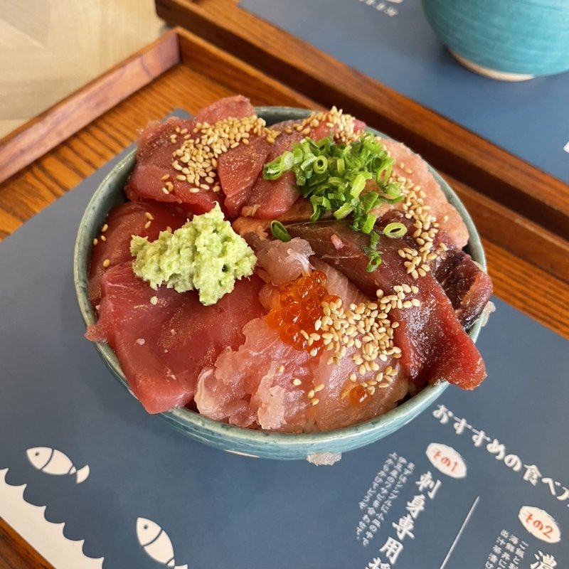トロとろとろ丼(熱海渚町・おさかな丼屋・ビストロ)