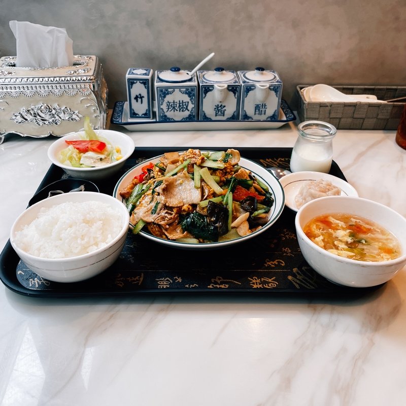 きくらげ卵肉野菜炒め(香港飲茶 唐朝)