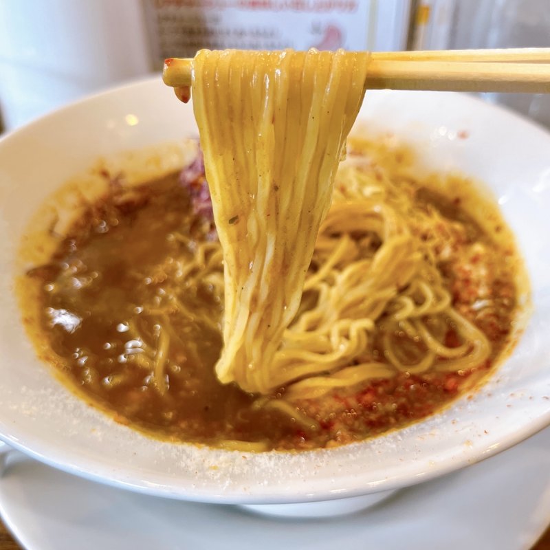 コク辛鶏白湯ガーリックチーズカレー(麺屋 一翔)