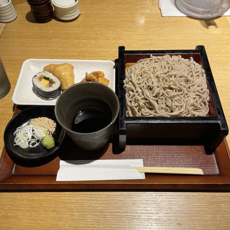 助六とり天セットB(江戸切り 助六そば ぬる燗佐藤)