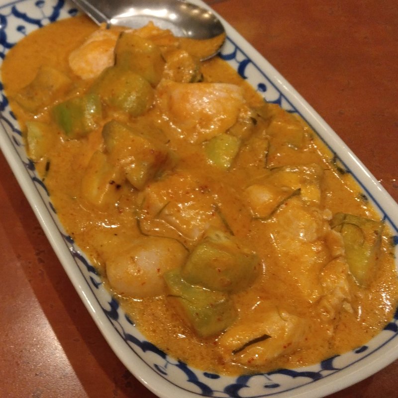 鶏肉のココナッツ炒め煮(Tha Chang 仙台店（たーちゃん）)