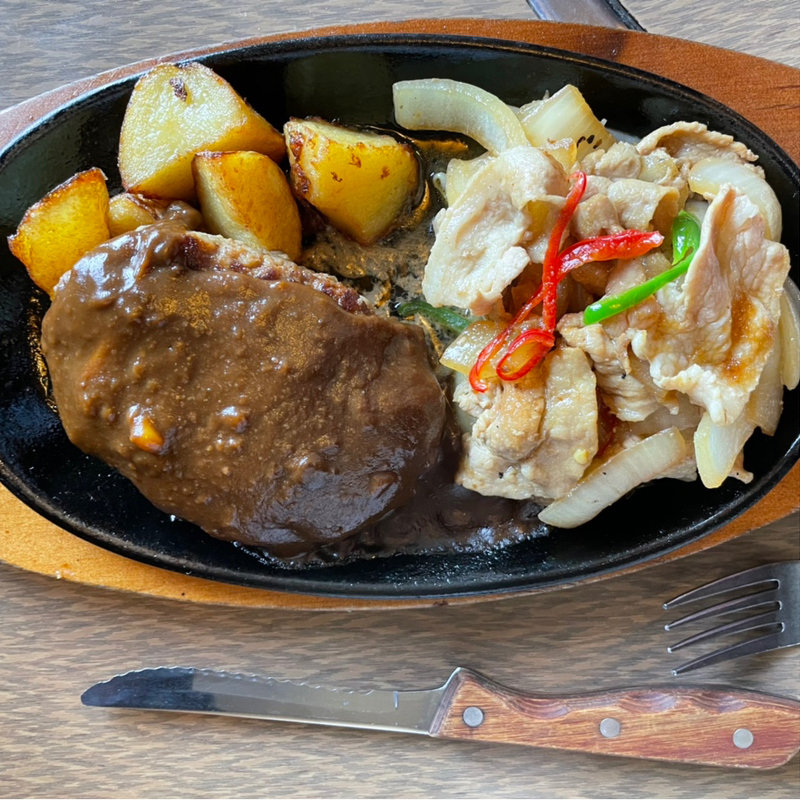 ハンバーグ&生姜焼き(肉の万世 宇都宮インター店 （ニクノマンセイ）)