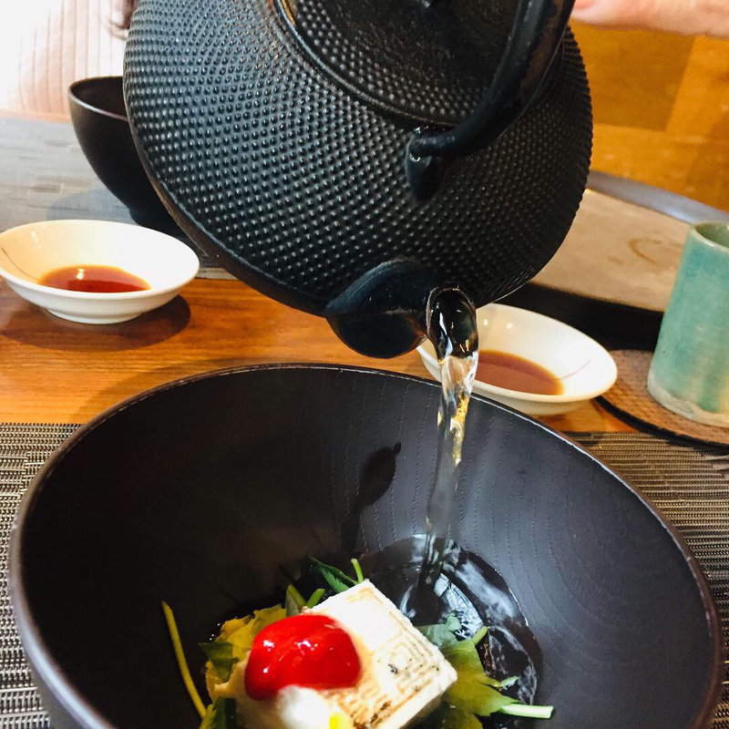 鱧しんじょうのお吸い物(魚食屋れすとらん びび )