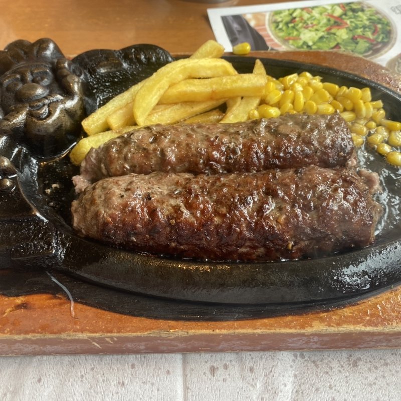 炭焼き超粗挽きビーフハンバーグランチ(ステーキハウス ブロンコビリー鹿浜店)