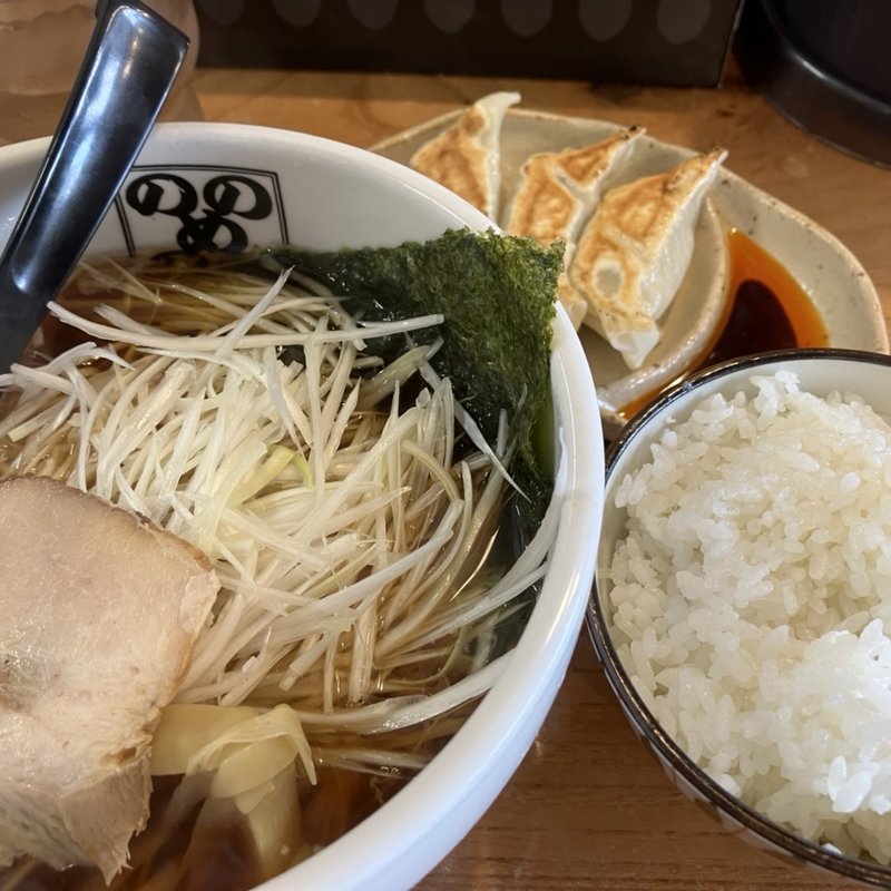 カラネギ醤油ラーメン+さんこ餃子セット(ラーメンのしめ )
