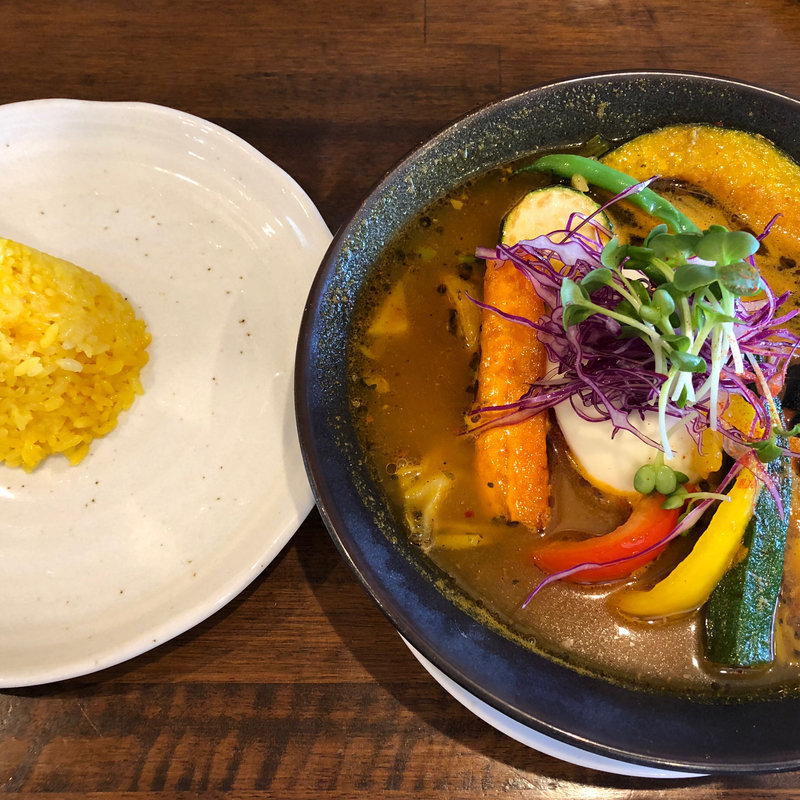 丸ごとトマトのスープカリー（夏限定）(シドミド spice&café Sid Mid)