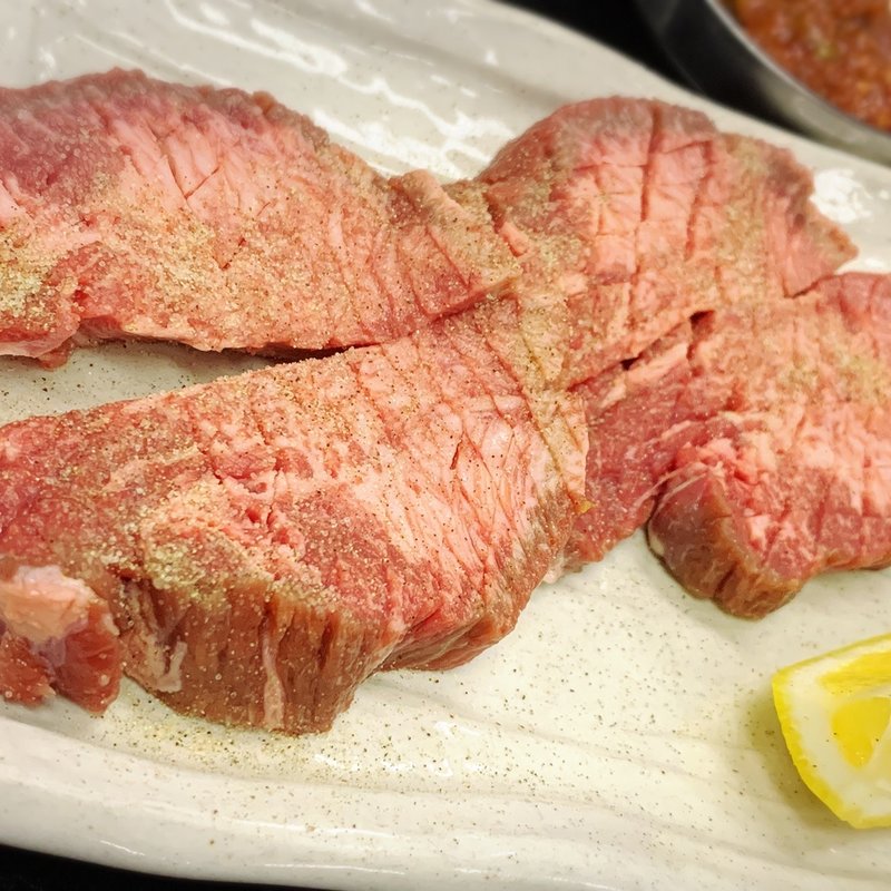 厚切り牛タン塩(やきやき亭 （ヤキヤキテイ）)