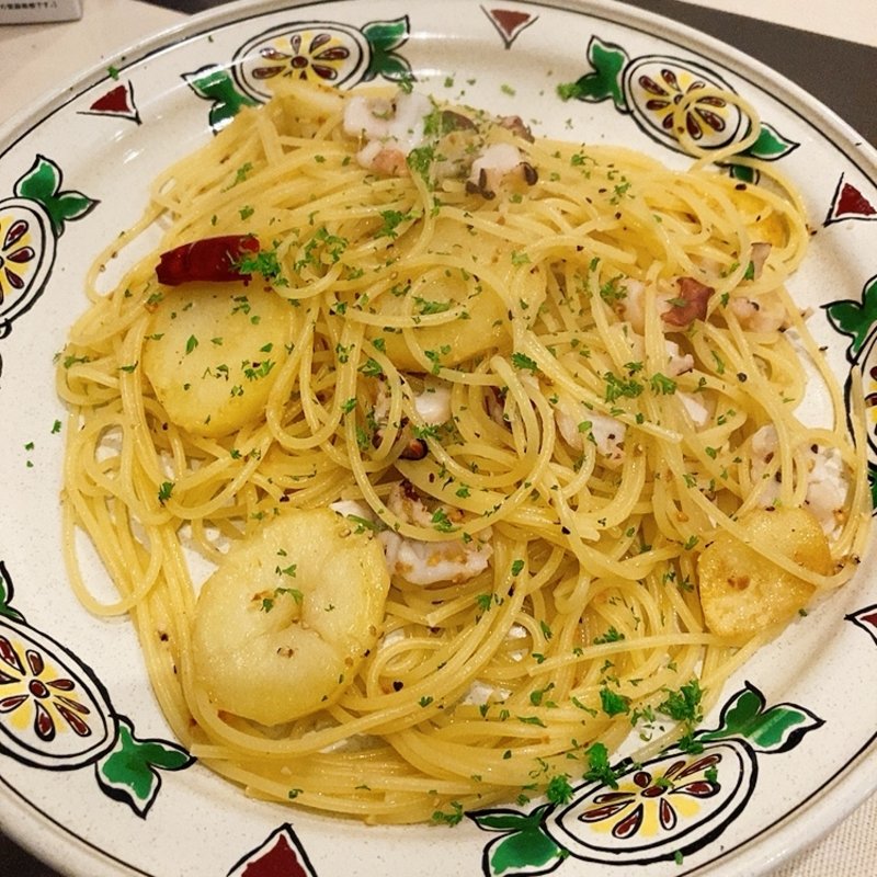 タコとじゃがいものガーリックソース(マンジャ・パスタ )