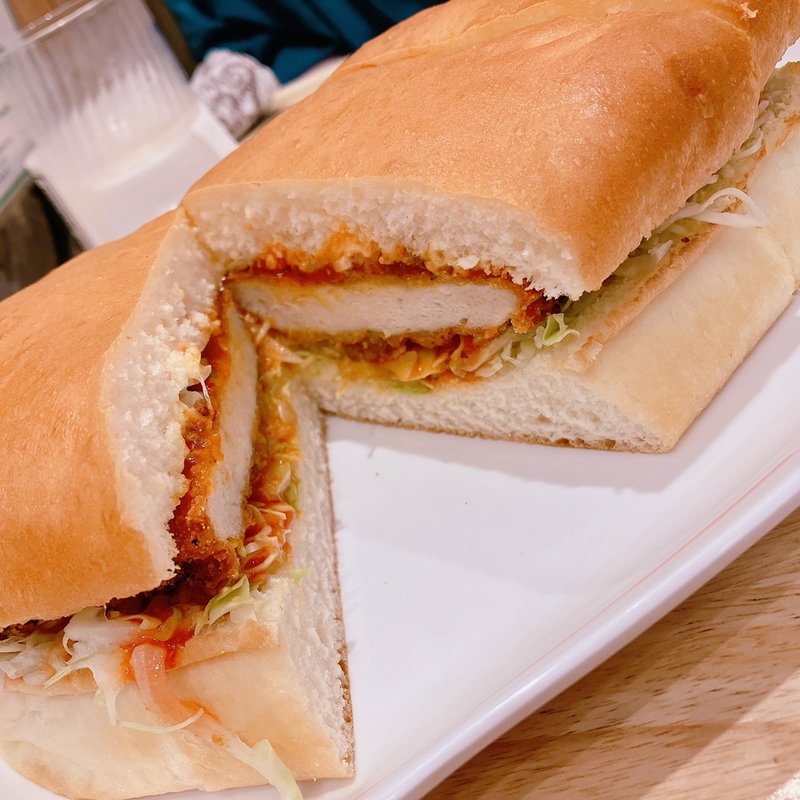 コメ醬チキンカツパン(コメダ珈琲店 吉祥寺ダイヤ街店 )